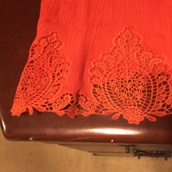 Pumpkin orange crocheted tank top - Picture 2 of 4